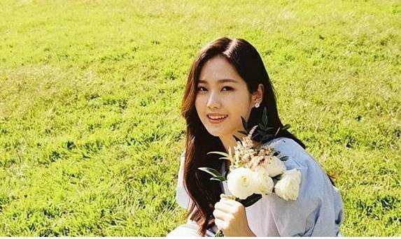 女人脱精光直播app大全：哪些平台安全可靠？